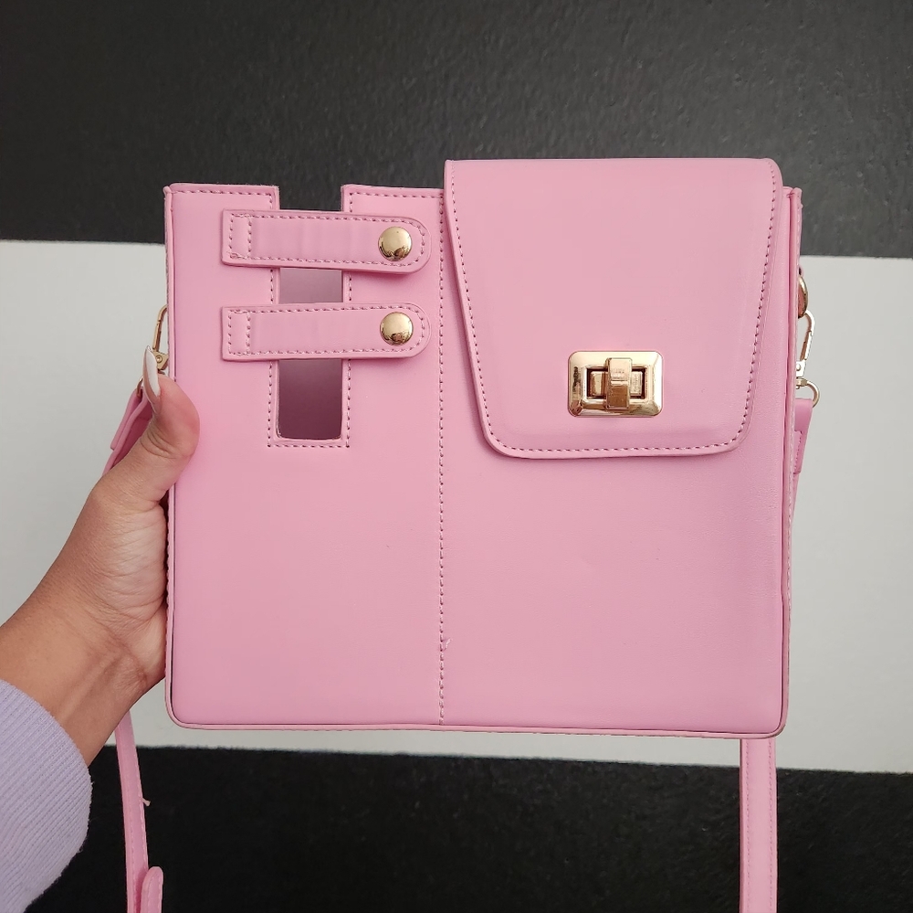 Pink Bag Holds Stanley Cup
